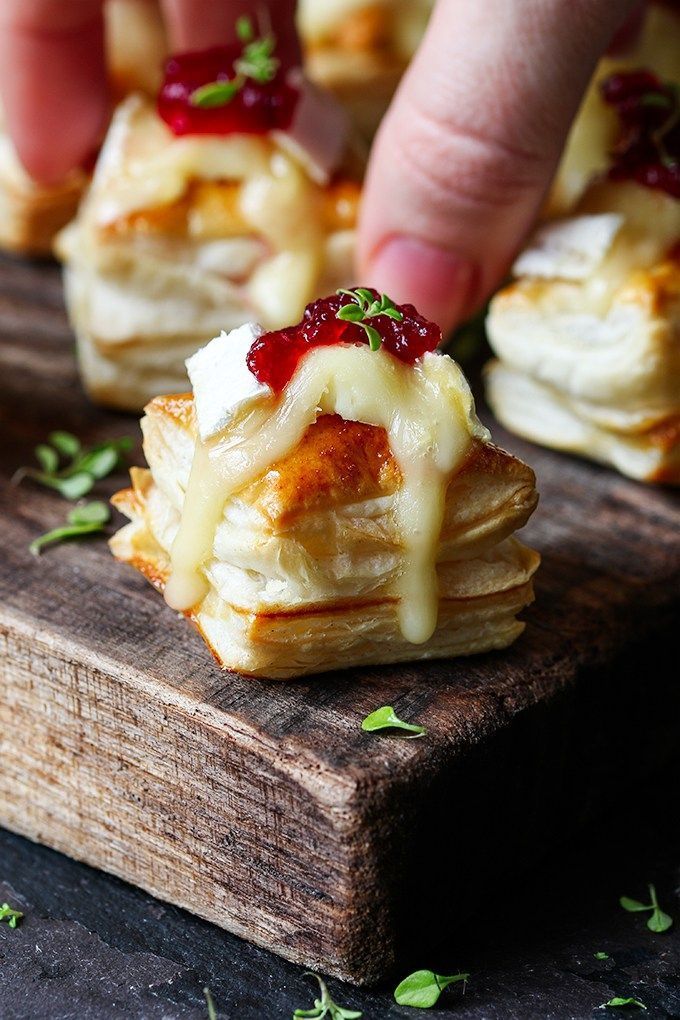 Cranberry and Brie bites – a simple appetizer or party snack that always gets poli