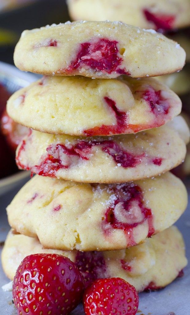 Cream Cheese Strawberry Cookies With White Chocolate Chunks – OMG Chocolate Desser