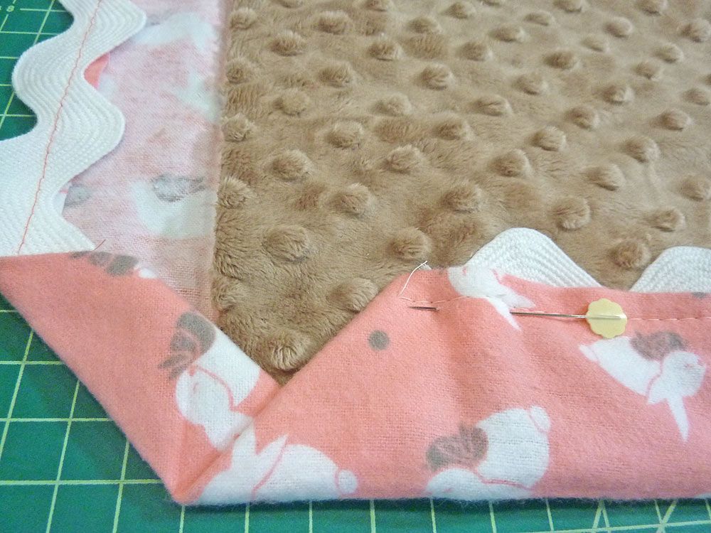 Cuddle + Flannel Baby Blanket with Easy Binding: Fabric Depot & Shannon Fabric