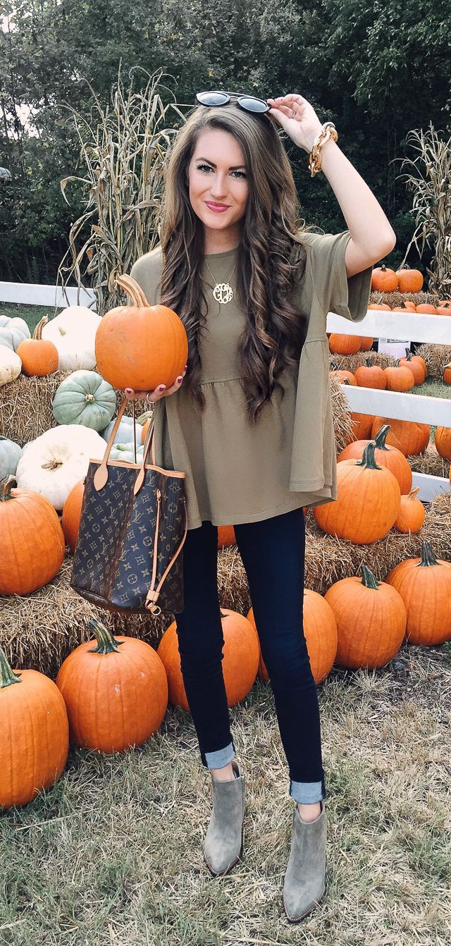 Fall outfit inspiration -what to wear to the pumpkin patch