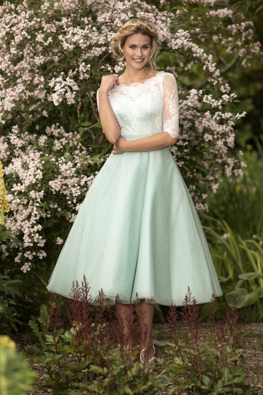 Half Sleeved Lace Bodice A-line Mint Green Tulle Bridesmaid Dress