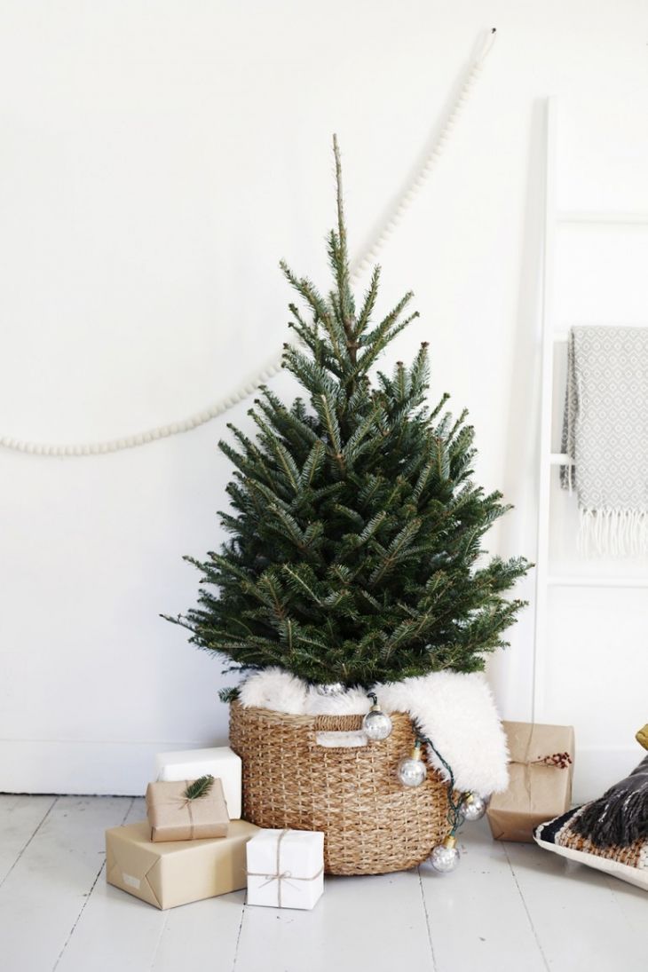 Minimal Christmas Tree @The Merrythought for @west elm