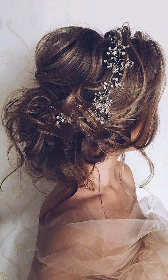 Most Romantic Bridal Updos And Wedding Hairstyles / www.himisspuff.co…