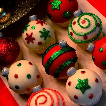 Ornament Cupcakes Tutorial, creative cupcakes, holiday cupcakes, Christmas cupcake