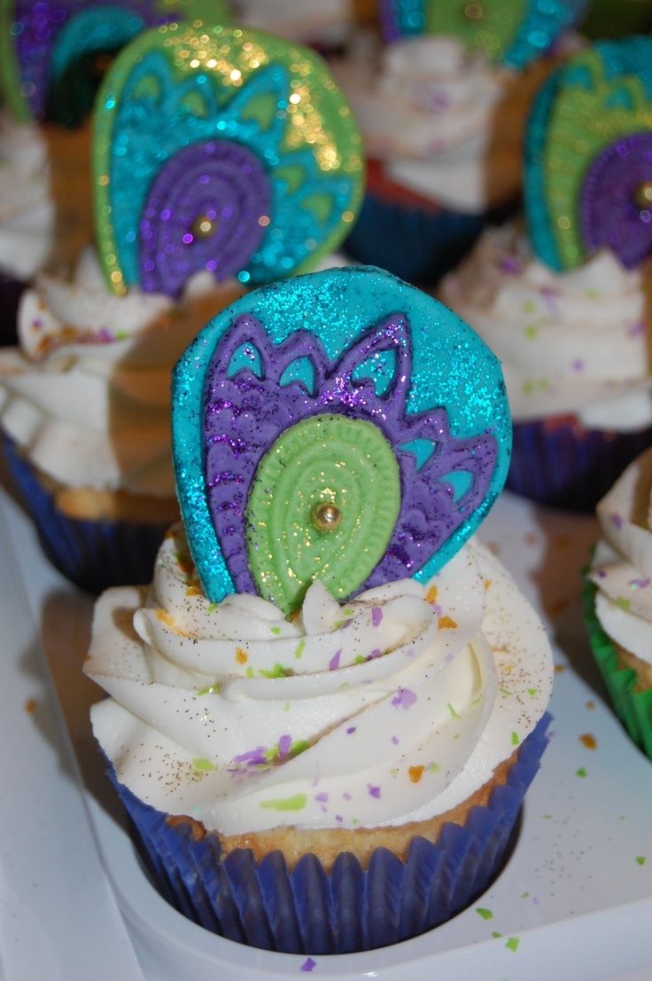 Peacock color cupcakes Ideas