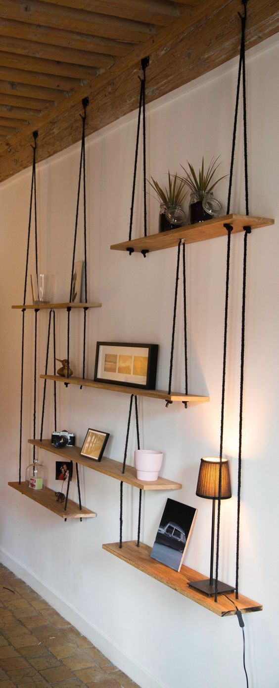 Shelfs which are hanging on the ropes. Great idea! 15 stunning home decor ideas –