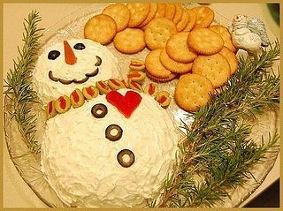 Snowman Cheese Ball perfect for Christmas