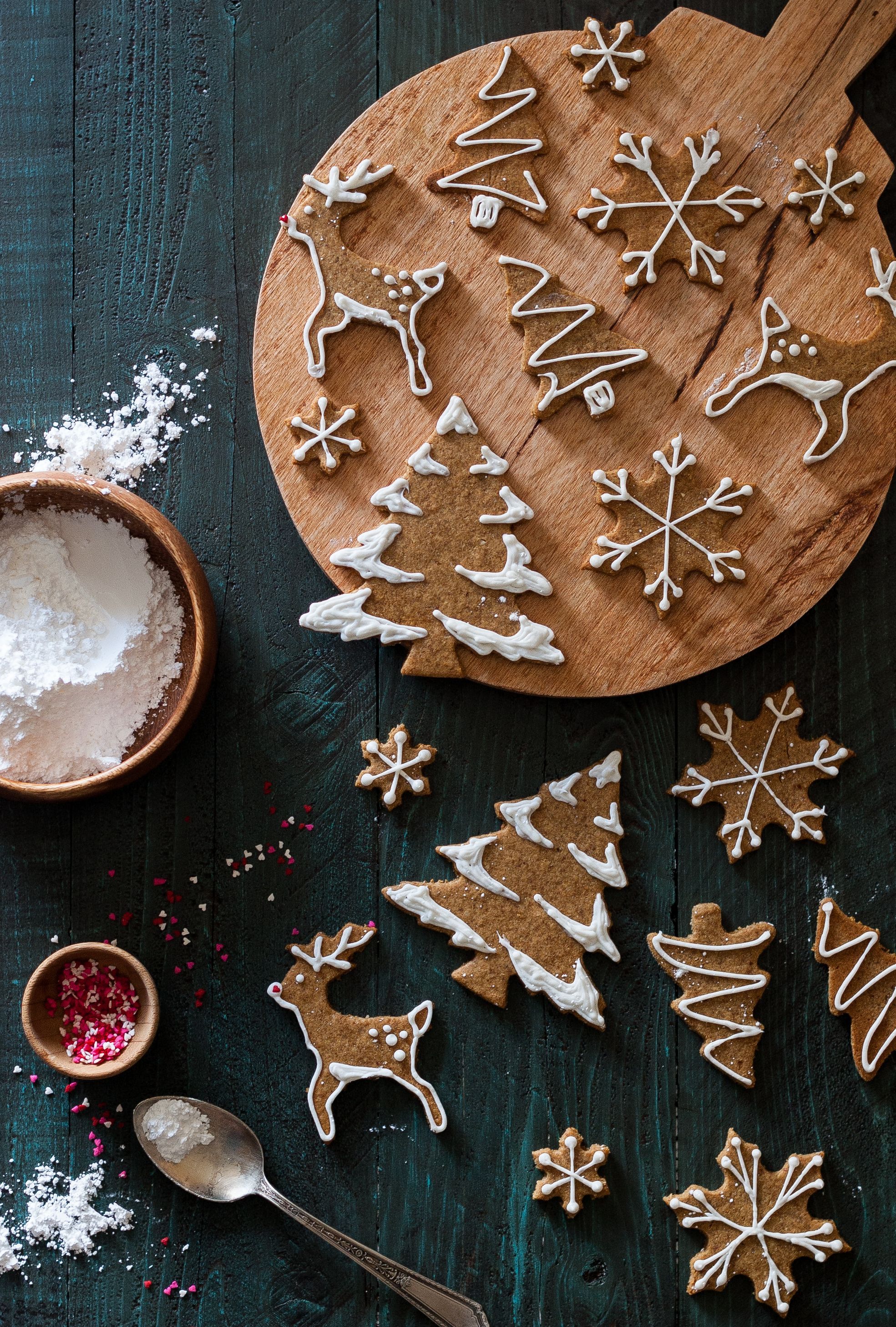 These Old-fashioned Gingerbread Cookies are dairy free, gluten free, refined sugar