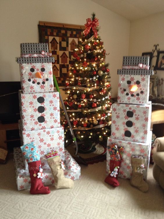 Wrap & Stack Presents to look like a Snowman….over 60 of the BEST Christmas