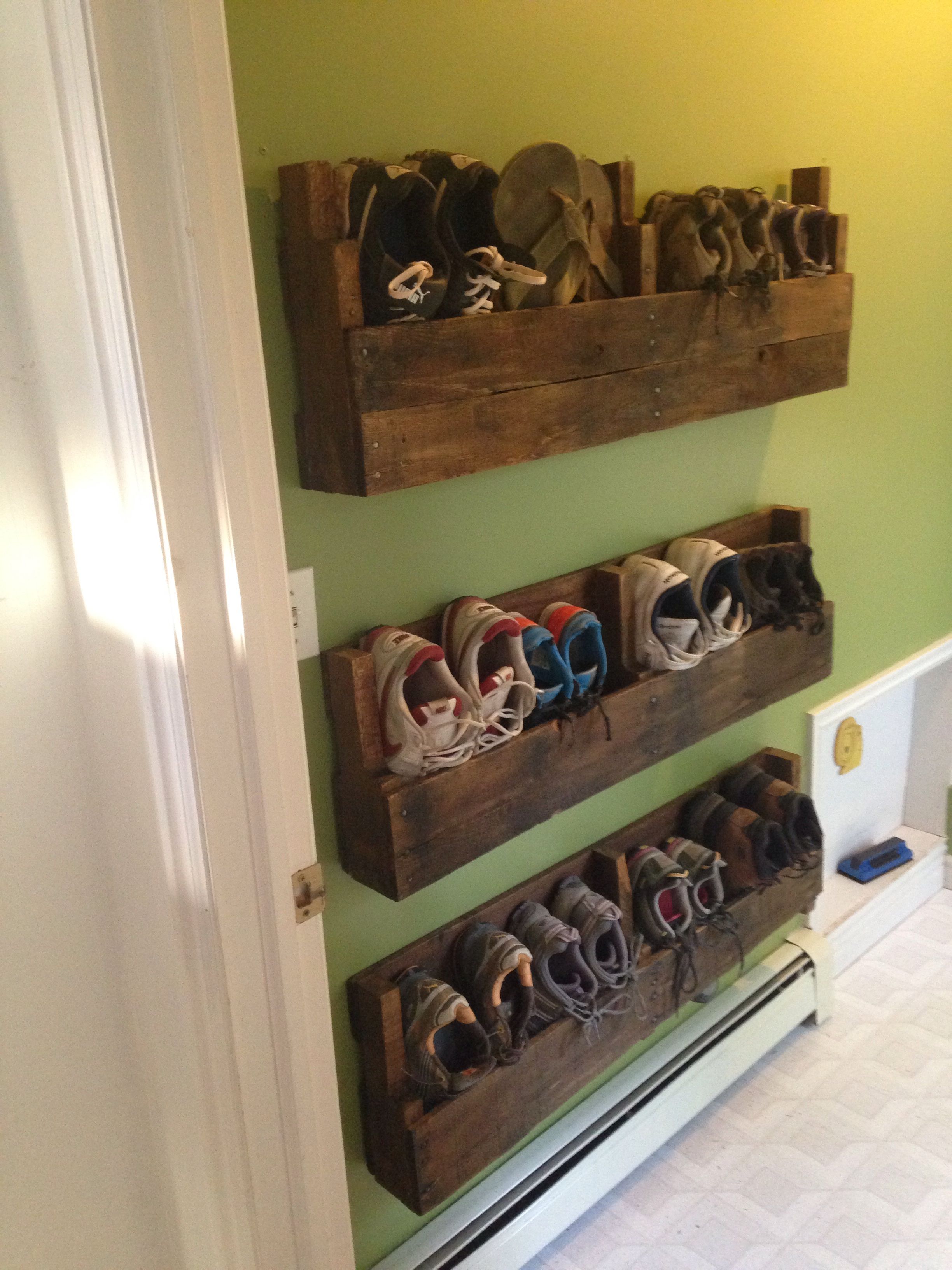 Dyi shoe rack made out of pallets! Project I have been trying to finish to clean u