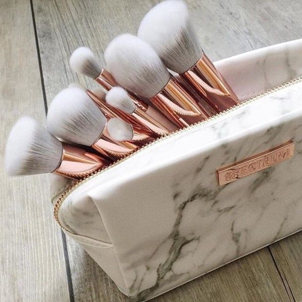 Make-up: spectrum, makeup brushes, gold, ombre, grey, white marble, marble, face m