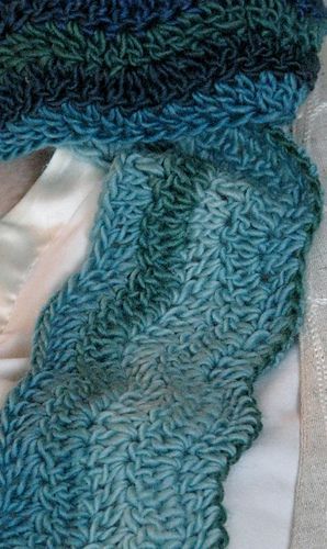 Mississippi River Scarf – free crochet pattern by E.M. Puff.