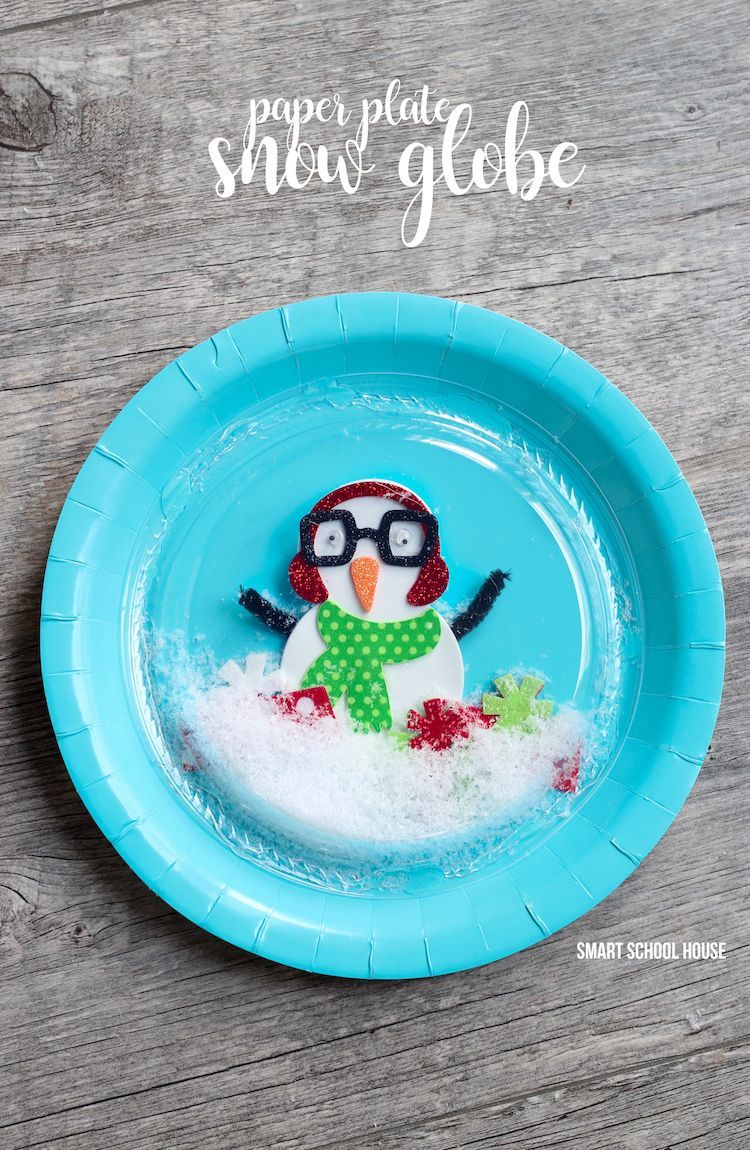 Plastic plate snow globe. 1 paper plate and 1 plastic plate snow globe idea for ki