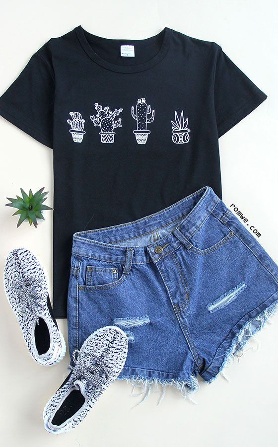 Black Cactus Print T-shirt