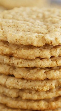 Buttery Soft and Chewy, Old-Fashioned Vanilla Oatmeal Cookies That Melt in Your Mouth!