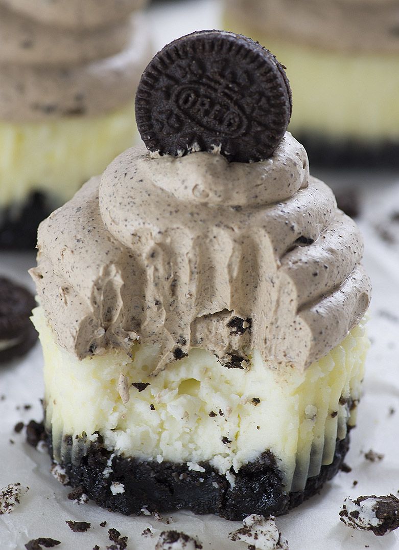 Mini Cheesecakes with thick Oreo cookie crust topped with light and creamy chocolate mousse – Chocolate Mousse Mini Oreo