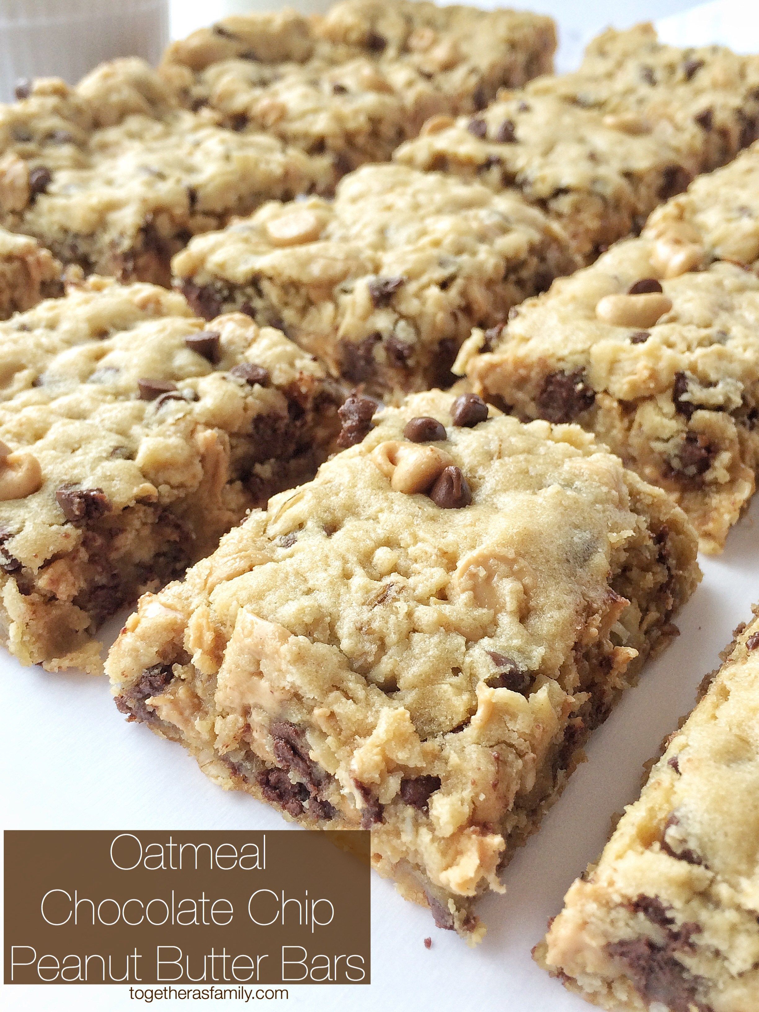 OATMEAL CHOCOLATE CHIP PEANUT BUTTER BARS | www.togetherasfam…
