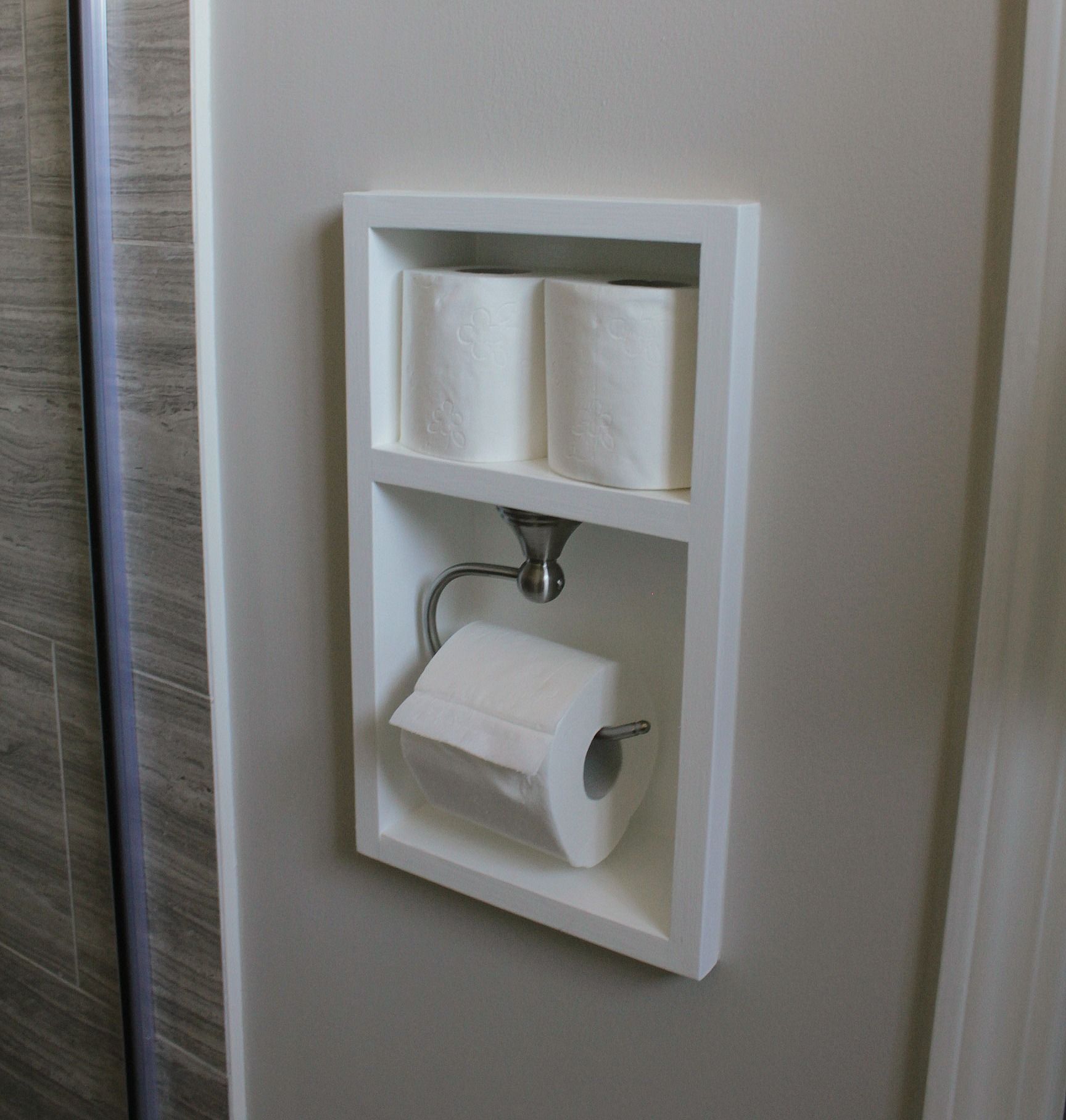 simple bathroom solutions that make a statement #bathroomstorage