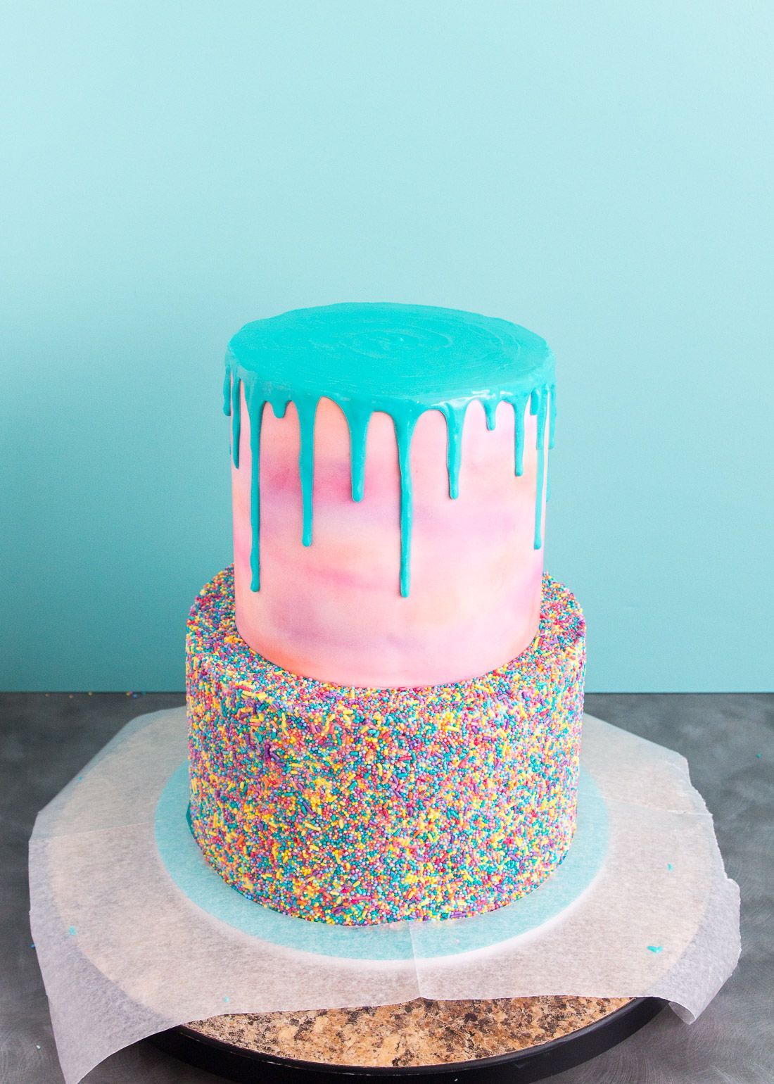 Sprinkle Cake Tutorial – A step by step guide to applying sprinkles to a fondant covered cake ~ Sweetness and Bite