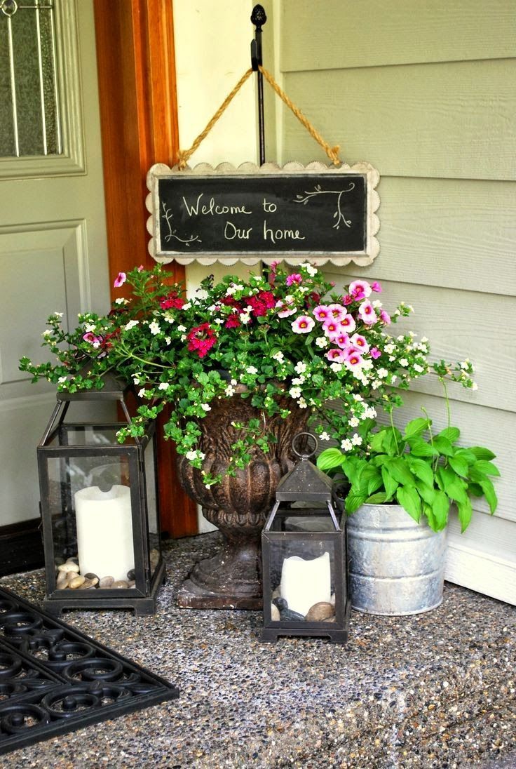 Welcome sign holder plants & lanterns