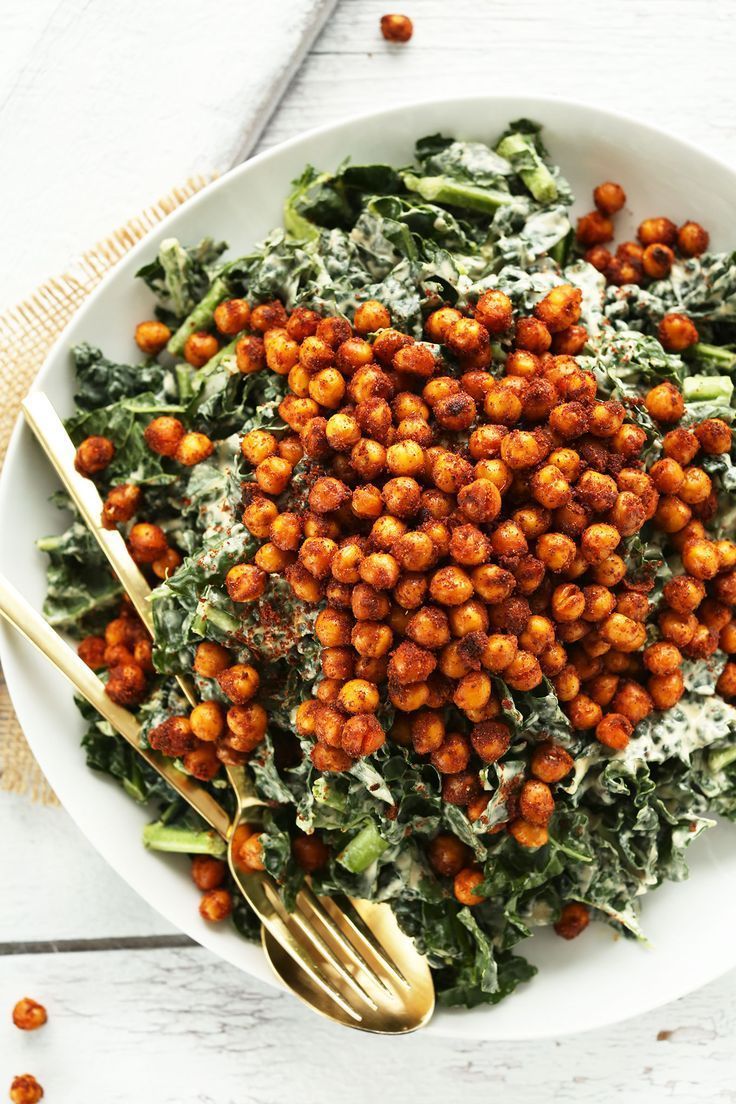 AMAZING Garlicky Kale Salad with Tandoori Spiced Chickpeas | Vegan, gluten free, and vegetarian. | Click for healthy recipe. | via