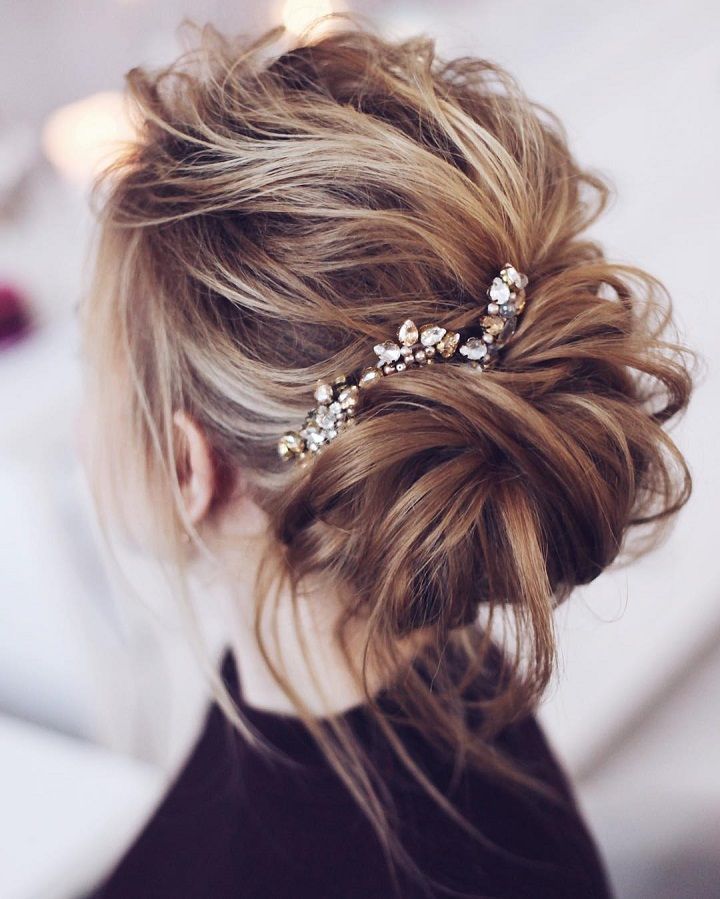 Beautiful messy bridal hair updos | Wedding hairstyle updos – Get inspired with this hand-picked bundle of bridal that are sure to