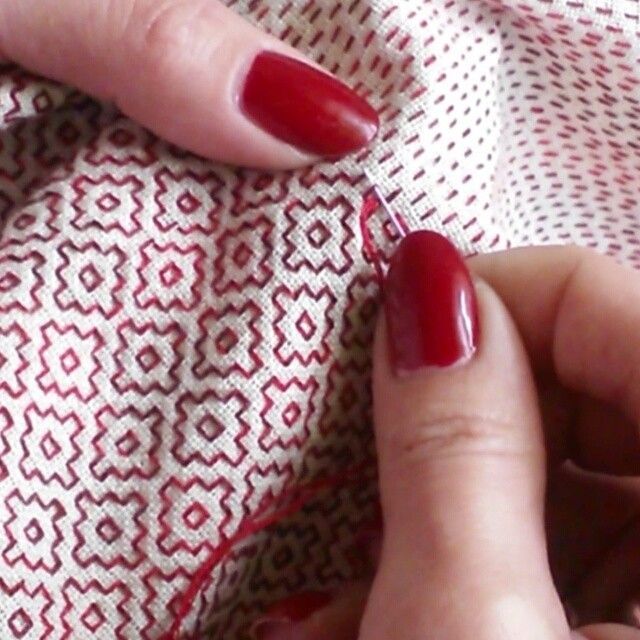 Great little video of sashiko stitching / liubov21.03.76_ on instagram