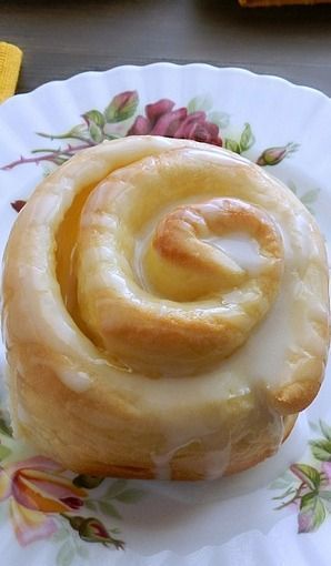 Lemon Curd Sweet Rolls (1) From: Cooking with Curls, please visit