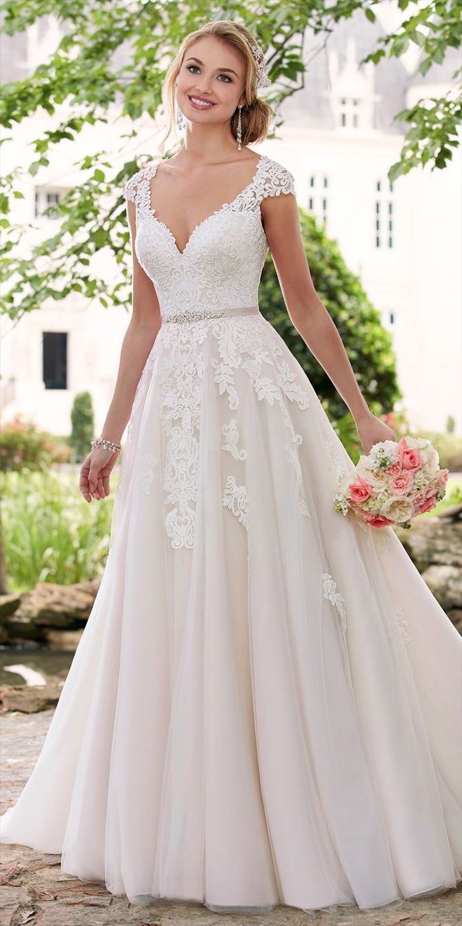 Stella York Spring 2017 romantic cap sleeve wedding dress