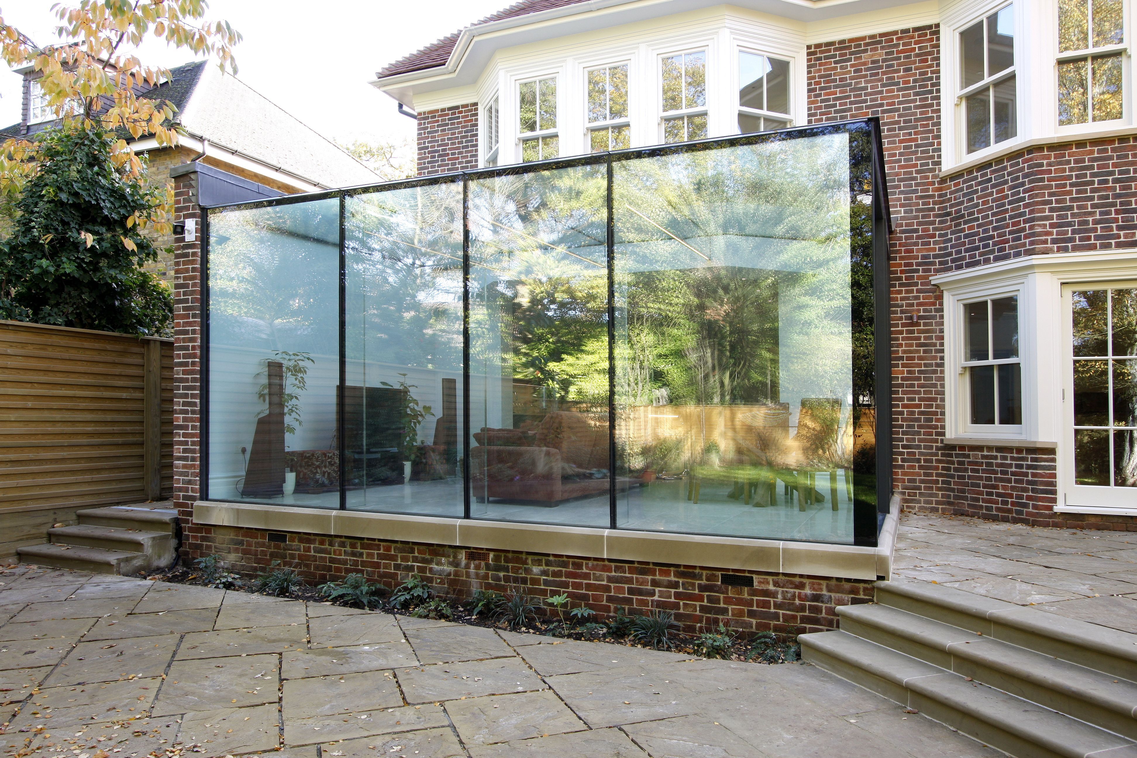 external view of the frameless glass box extension showing silicone joints  www.iqglassuk.com