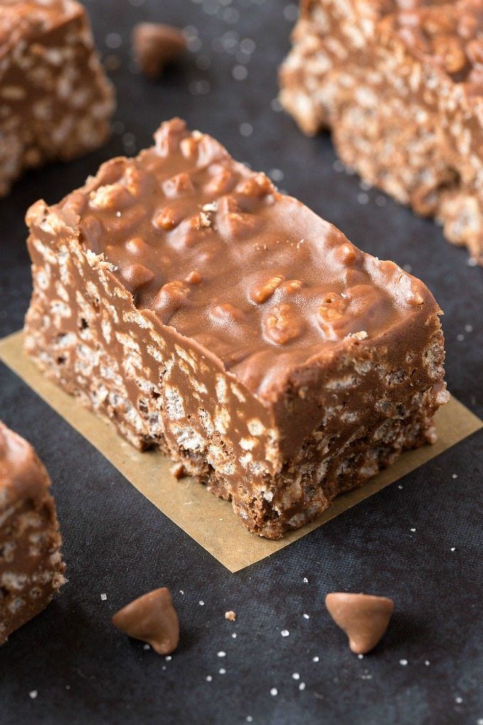 No Bake Chocolate Peanut Butter Crunch Bars (V, GF, DF)- Easy, fuss-free and delicious, this healthy candy bar copycat combines
