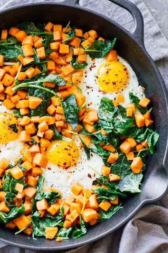 These 6 healthy and delicious breakfast recipes are perfect for the woman on-the-go. They are so quick and taste GREAT