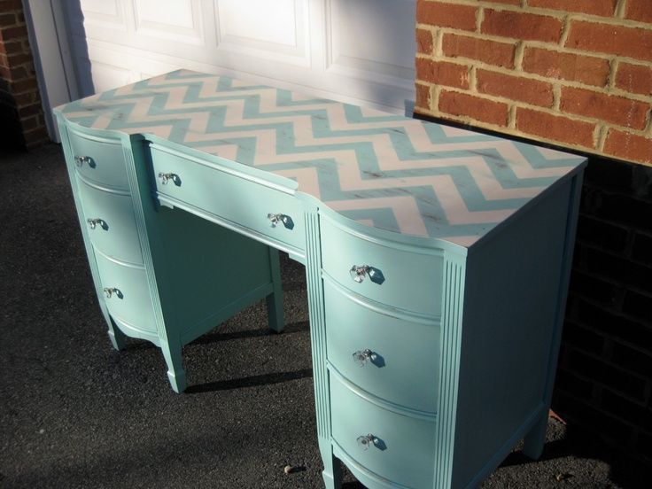 desk with chevron top (and other painted desk ideas)