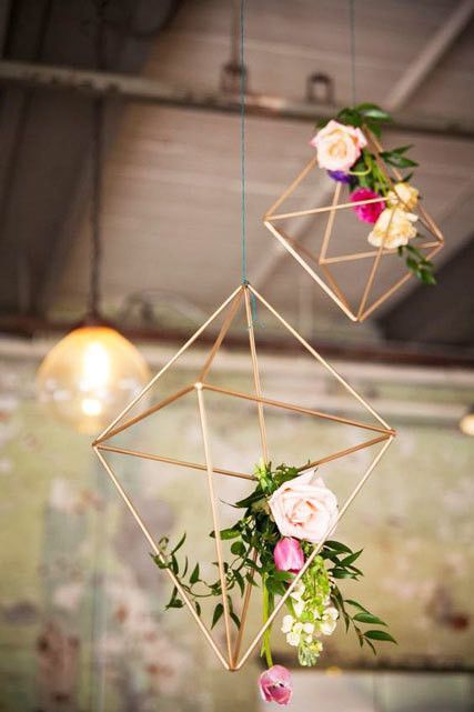 Diamonds In The Sky – 16 Design Ideas To Steal From Summer Weddings – Photos