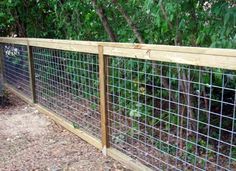 Do you need a fence that doesnt make you broke? Learn how to build a fence with this collection of 27 DIY cheap fence ideas.