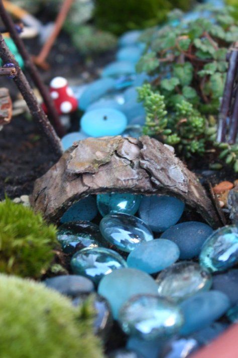 Juise: Fairy Garden: this is an amazing garden…full of inspiration!