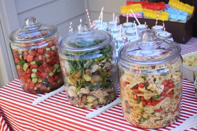 Love the idea of salads in jars! Colorful & keeps the critters out.