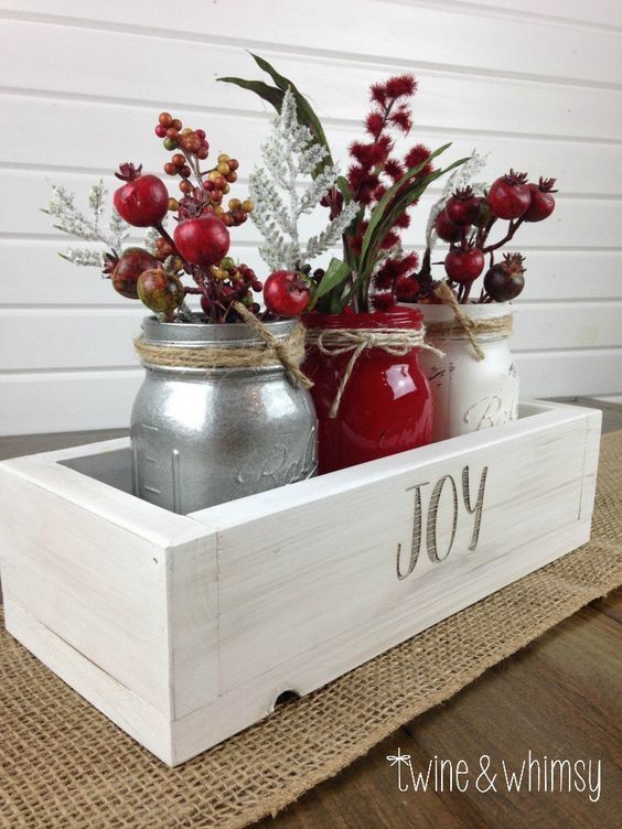 Need some cool ideas and inspiration to decorate your home this holiday Season? Check out these 25 Red and White Christmas
