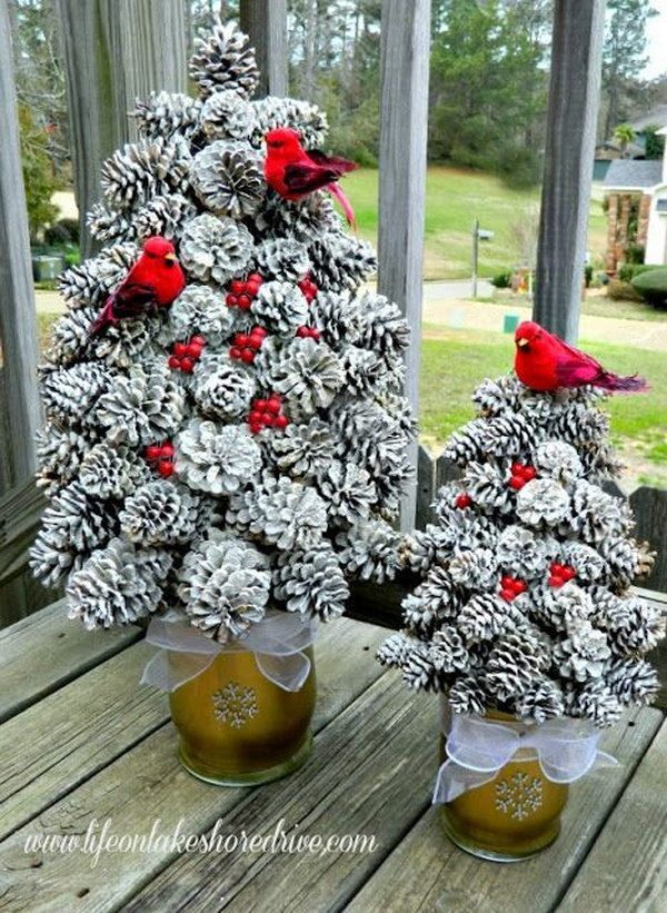 Pine cones appear everywhere and are easy to gather in the fall or winter. As free and natural materials for craft projects, they