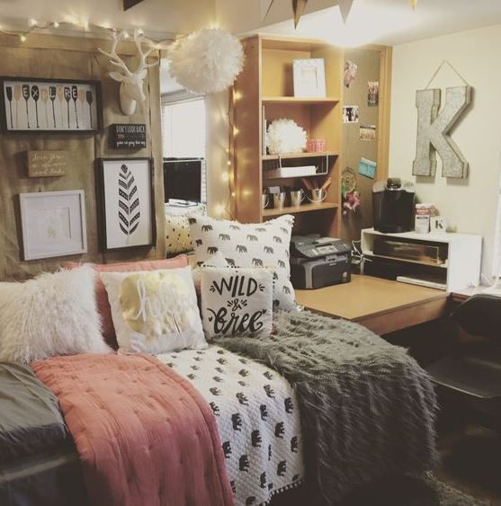 Trying to brainstorm cute dorm room ideas as you begin shopping for college can be pretty hectic! With so many amazing styles and