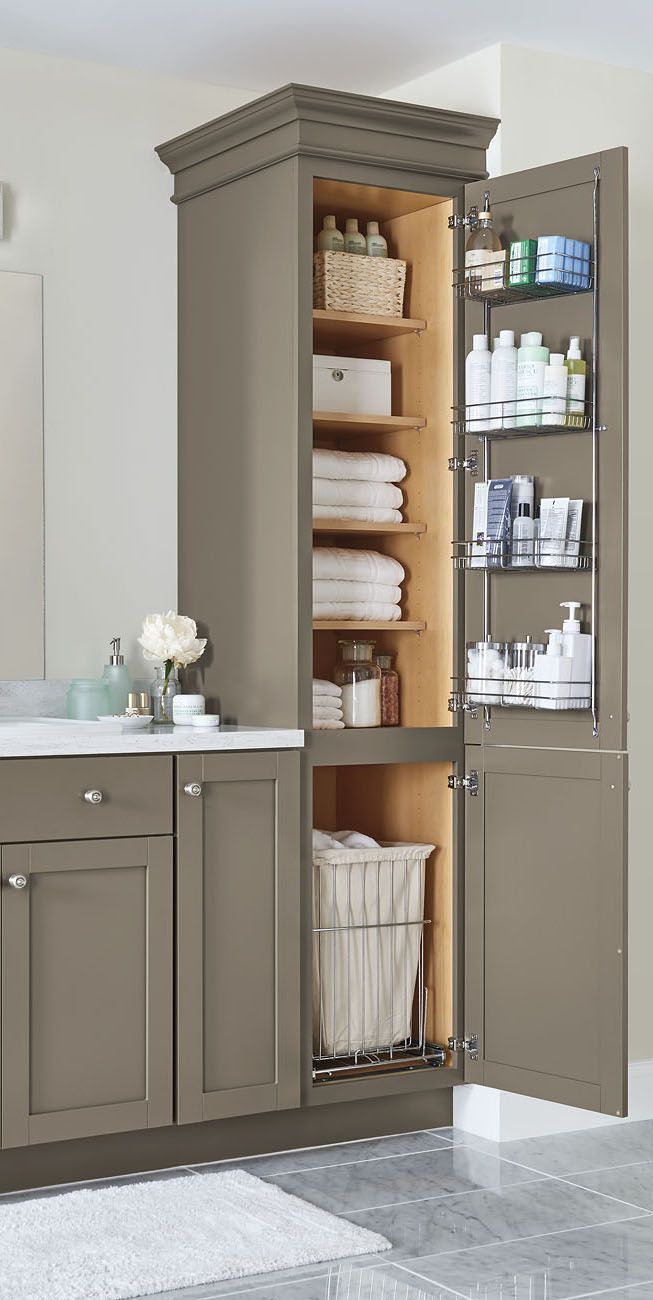 An organized bathroom vanity is the key to a less stressful morning routine! Check out our storage and organization ideas.