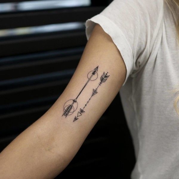 Arrow, arm tattoo on TattooChief.com