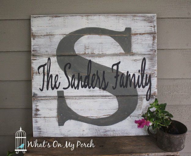 DIY Pallet sign Ideas – Monogram Pallet Family Name Sign –  Upcycled Pallet Art Cool Homemade Wall Art Ideas and Pallet Signs for