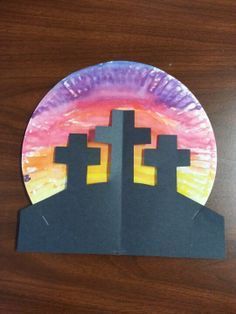 Easter Cross Paper Plate craft //I dont usually like paper plate crafts but this one is cute!