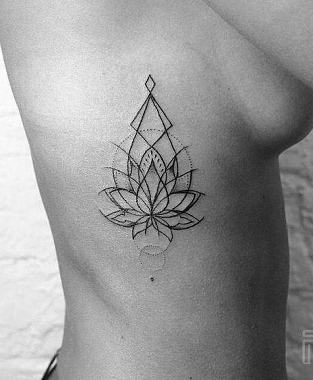 Geometric Simple Lotus Flower Rib Tattoo Placement Ideas for Women – Side Tat – MyBodiArt.com #side_rib_tattoo