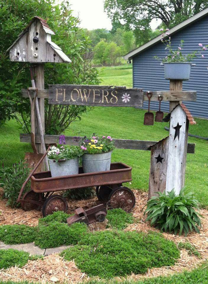 Love this rustic vignette! Love it! #outdoor_garden_signs
