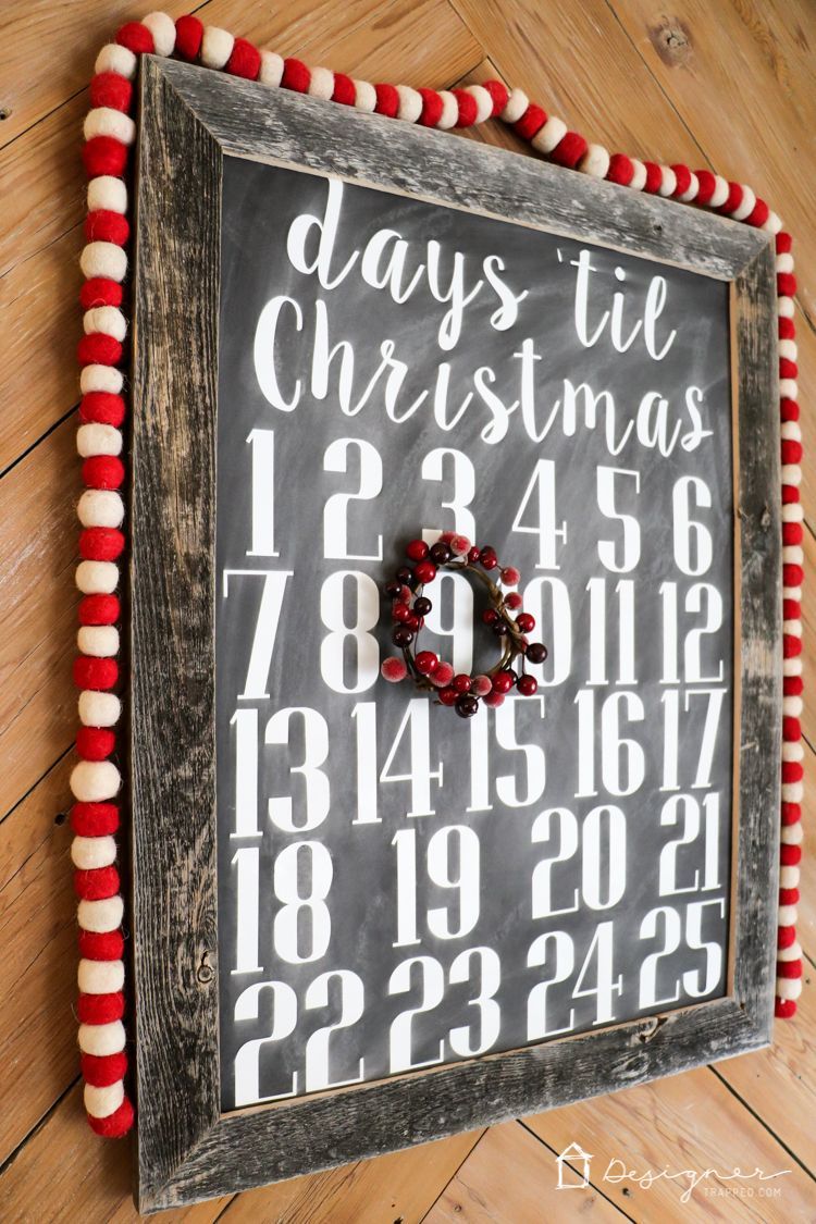 OMG, I love this DIY Christmas countdown calendar and it looks so easy to make! The fact that its a chalkboard sign as well is