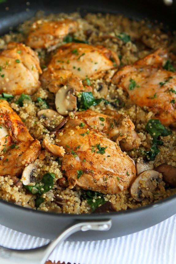 One-Pot Chicken, Quinoa, Mushrooms & Spinach…Healthy dinner, quick clean-up!  256 calories and 6 Weight Watchers PP |