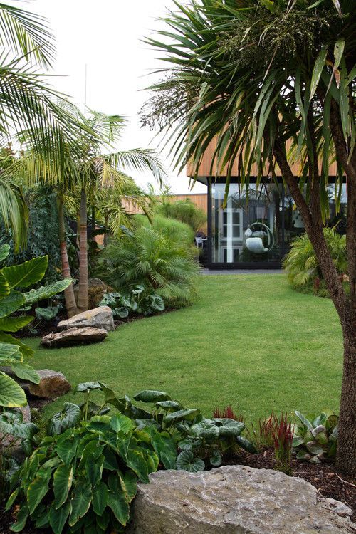 Tropical Garden Mt Eden New Zealand. Designer: Xanthe White