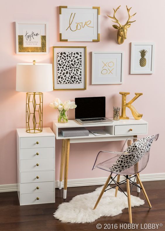 16 Ways to Revamp Your Desk | www.hercampus.com…